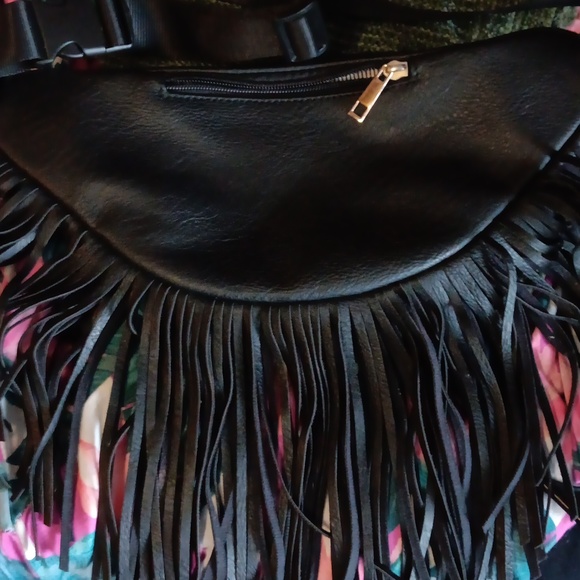 Waist/sling flared bag - Picture 2 of 3